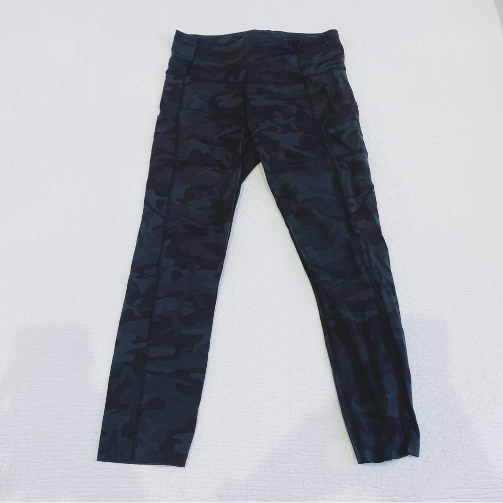 Lululemon Camo Cropped Leggings